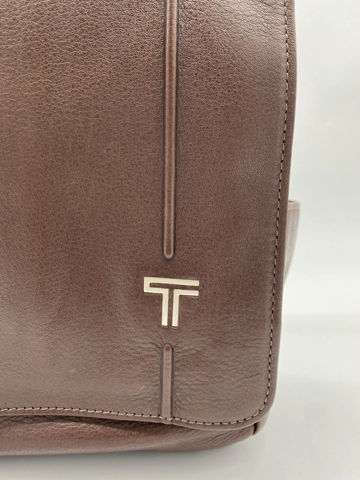 Tumi Canyon Vertical Messenger Bag Brown Leather12” x 11.5” x 3.25” - Image 3 of 4