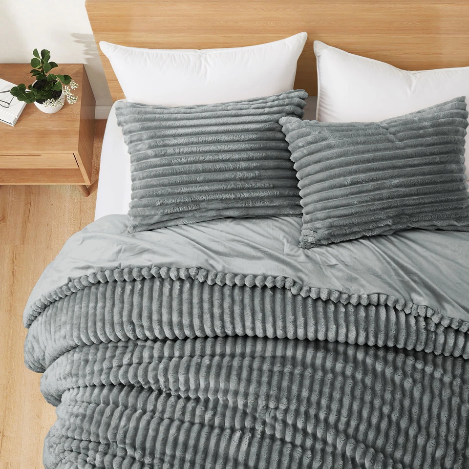 Conjuntos de edredón de franela polar mullido súper suave manta de cama de piel sintética 300 gsm Foto 3 de 4