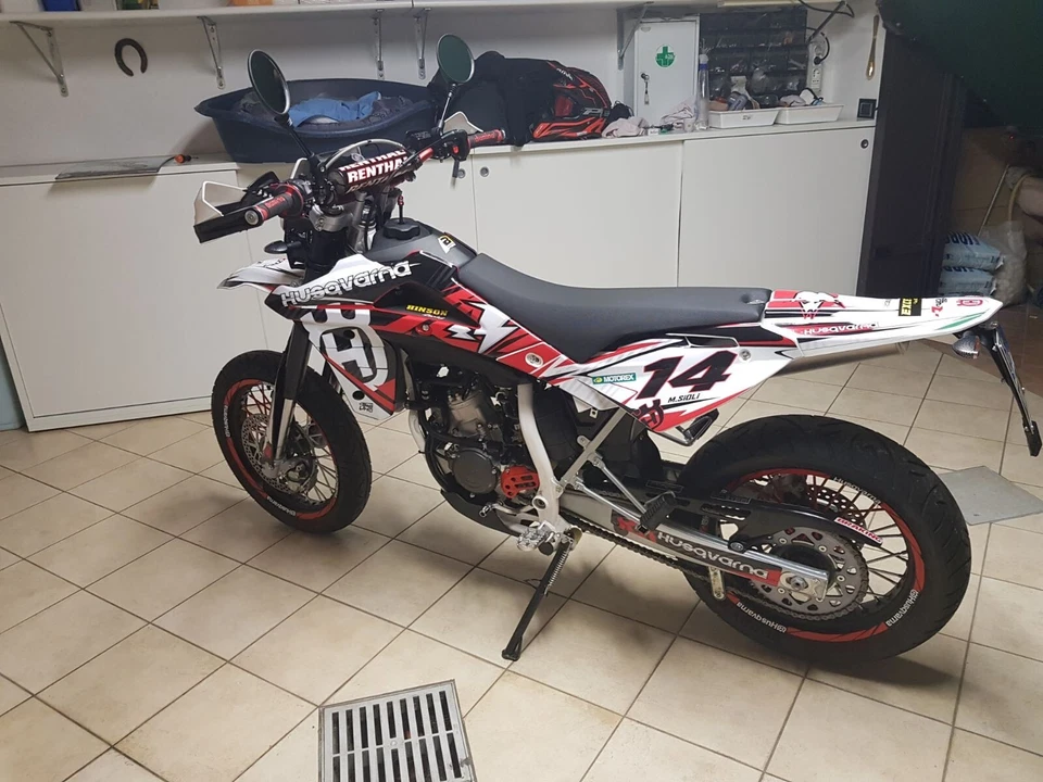 HUSQVARNA SM 125 2009 2010 2011 2012 Kit Graphiques Compatibles DECALS DEKOR - Photo 3/4