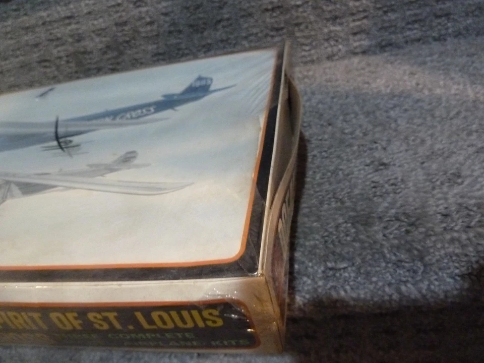 AMT #3901-200 Ocean Pioneer Set Airplane Model Kit BRAND NEW mostly sealed - Image 2 of 4