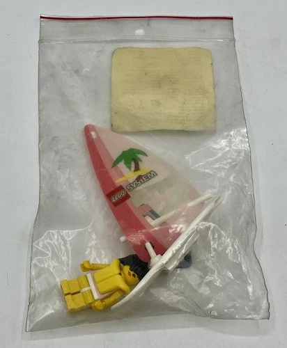 Minifigure & Windsurfing - Windsurf Paradisa LEGO Pocket Clip (821473) 1992