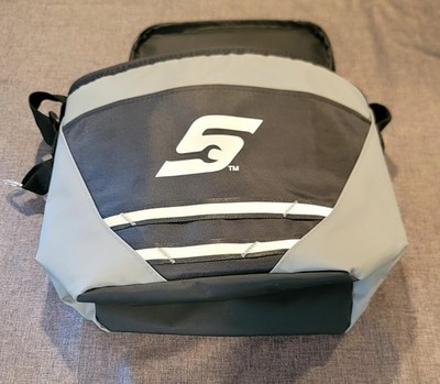 New Snap-on Urbanpeak lunch cooler Gray and black with shoulder strap 10''
