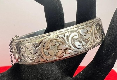 Vintage British English JS 925 Sterling SILVER Hand Chased Bangle Bracelet 7''