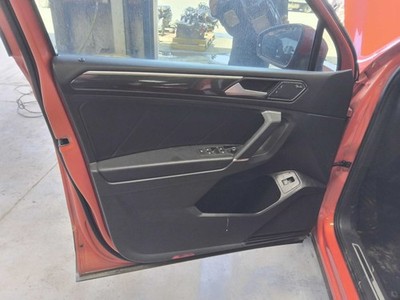 TIGUAN    2018 Front Door Trim Panel 754930