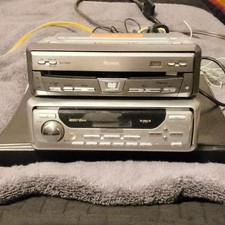 PIONEER DEH-P8500MP CAR AUDIO CD PLAYER RECIEVER/ PIONEER PREMIER AVX-P8DVD  