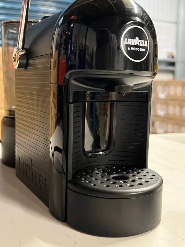 Lavazza A Modo Mio Jolie Evo, photo 2 of 5