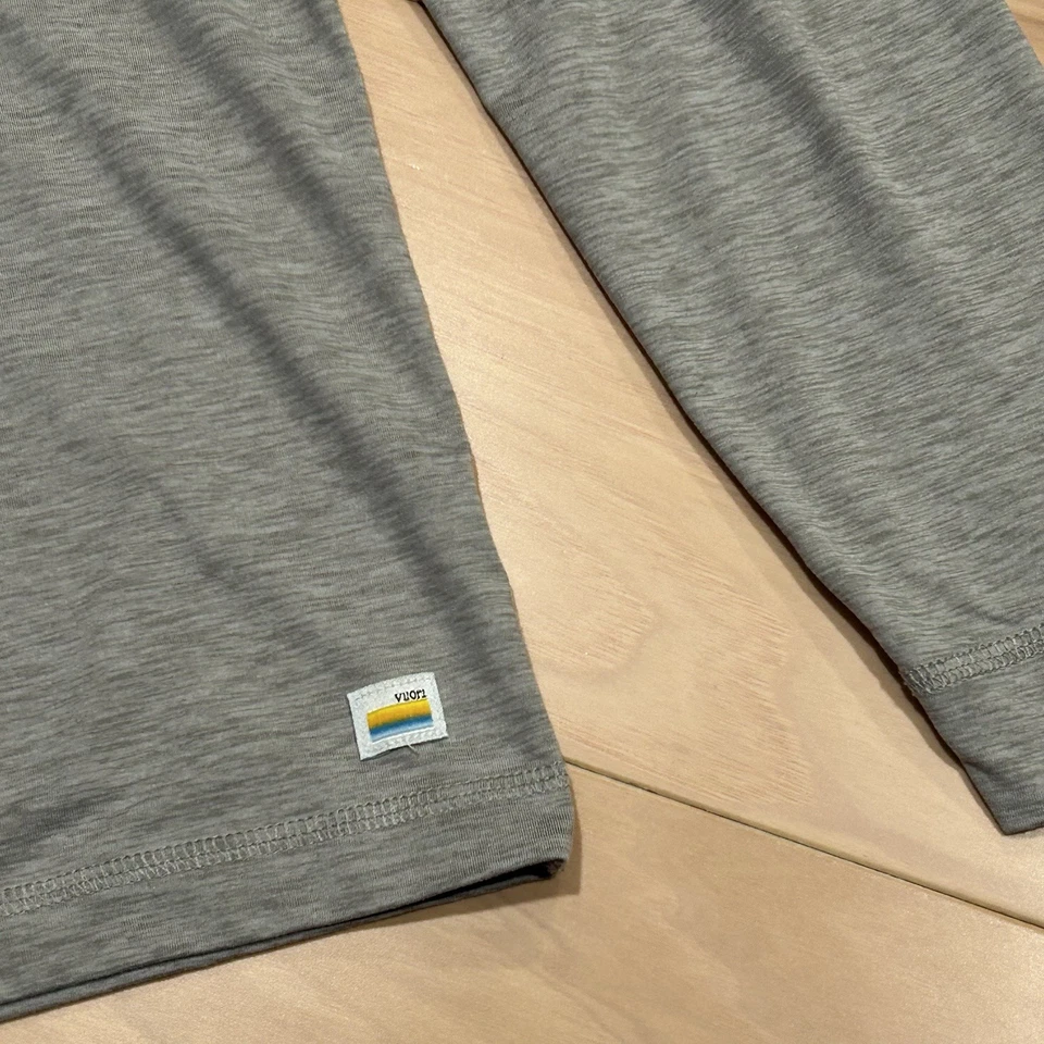 Camisa Henley Vuori Ease Performance Manga Larga *Defectos Para Hombre Grande Foto 2 de 4