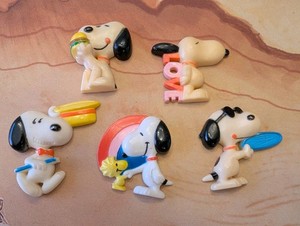 5 - Vintage Snoopy Peanuts Refrigerator Magnet 70’s-80's - Charles Schulz