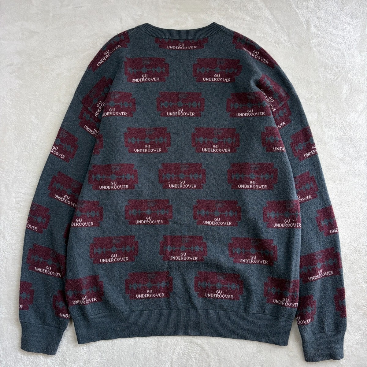 GU x Undercover Razor Pattern Jacquard Knit Sweater Set of 2 Size