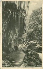 Knaresbrough Yorkshire The Petryfying Well England OLD PHOTO