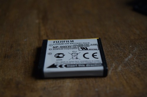 Fujifilm FinePix F72 EXR 10.0MP 10x Digital Camera Black. Read Description - Picture 10 of 16