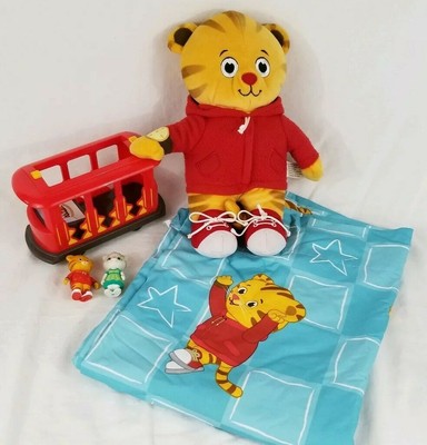 daniel tiger crib sheets