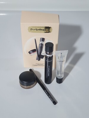 Mac Eye Run The Party Makeup Gift Set 