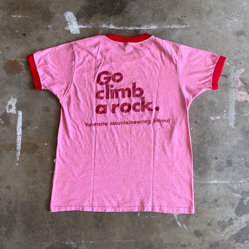 70s VINTAGE GO CLIMB A ROCK YOSEMITE MOUNTAINEERING SCHOOL TSHIRT MEN