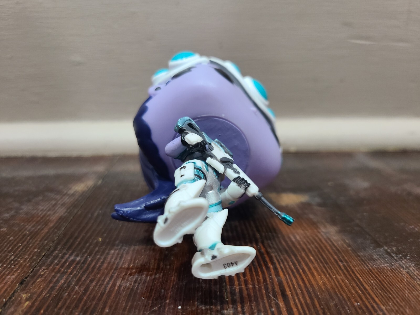 Funko Pop! Overwatch #94 Widowmaker (Winter Variant) Vinyl Figure 