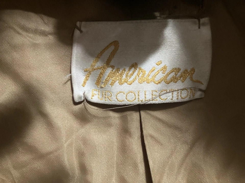 Women’s Petite Full Trench Fox Fur Coat. - Image 2 of 3