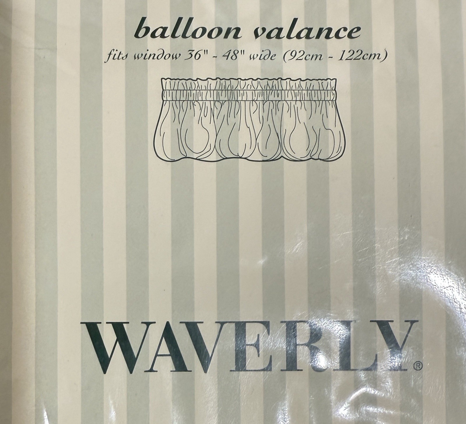 Waverly Red Rochelle Balloon Valance French Country Rooster Floral Set Of 2 NEW