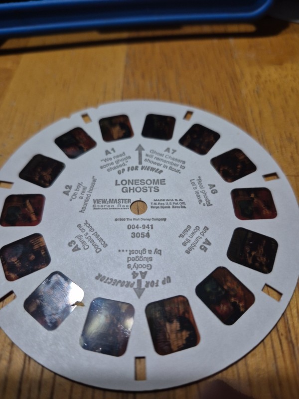 View-Master Set  Disney Mickey's Trailer, Lonesome Ghosts, Boat Builders Trailer