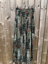 Apricot Women’s Green Floral patchwork Crinkle culottes size M  
