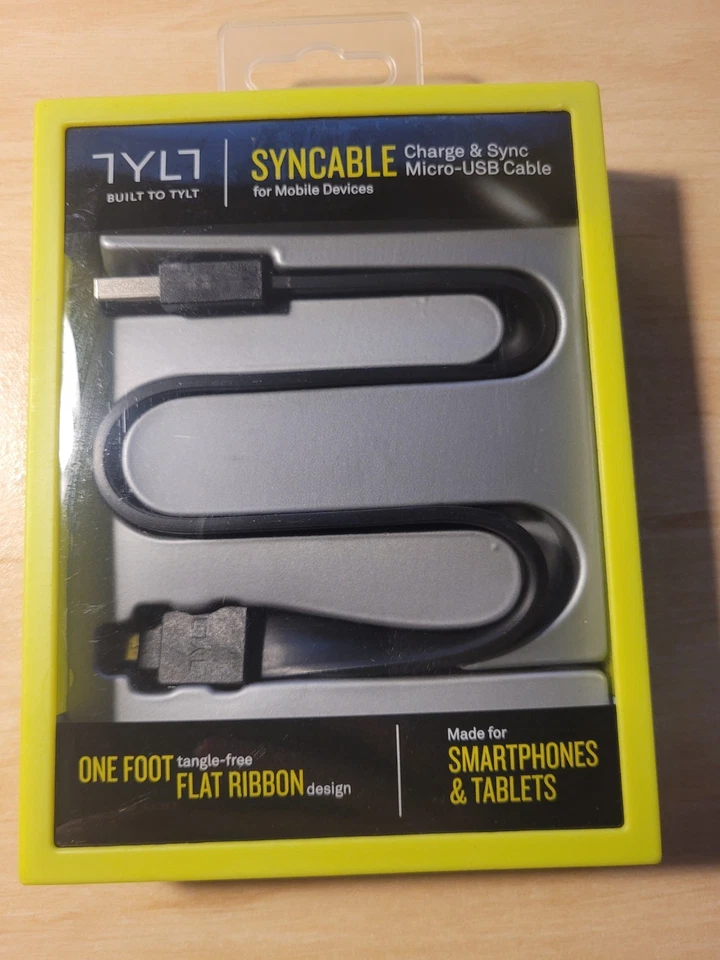 TYLT SYNCABLE Tangle Free Flat Micro USB Charge & Sync Cable Lead 30 cm - Black - Image 3 of 4