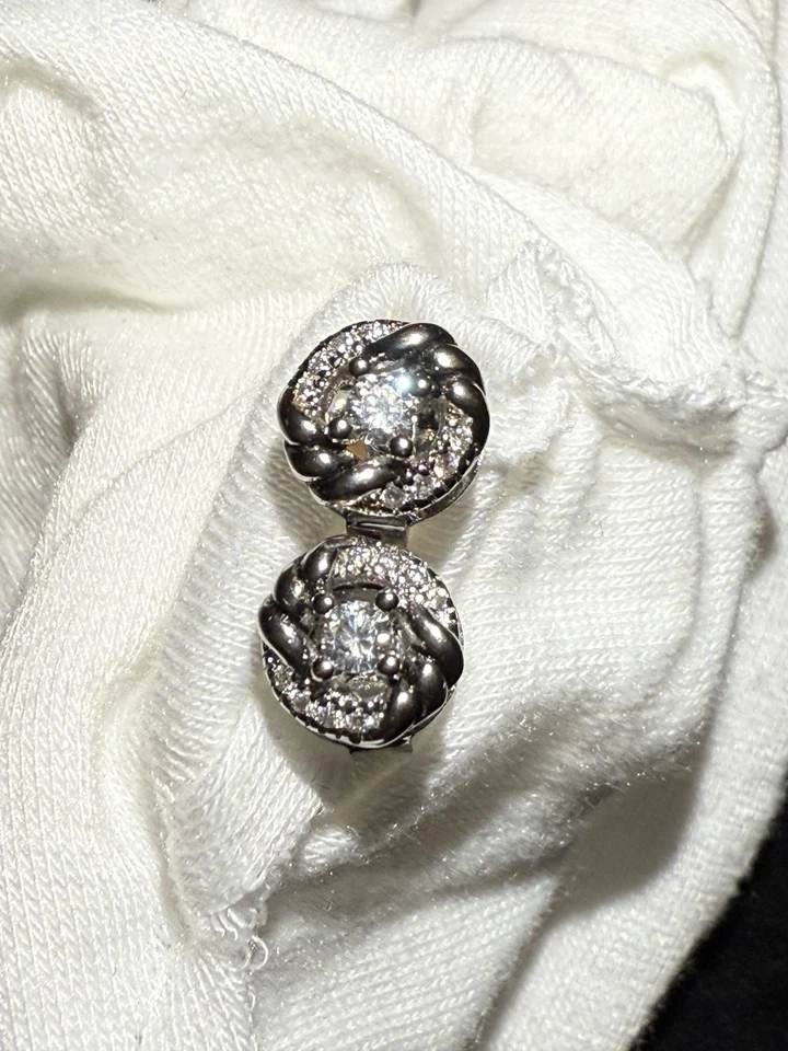 Aretes infinitos de diamantes de plata de ley 925 David Yurman Foto 3 de 4