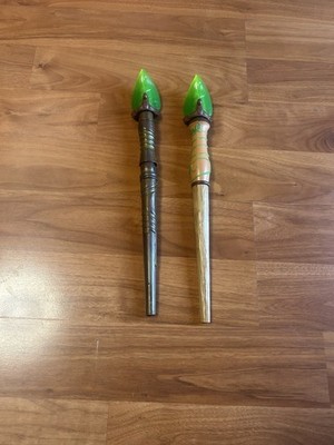 2/pcs MagiQuest Wood Vine Wand Great Wolf Lodge Green Gem Light Up Hilt Topper