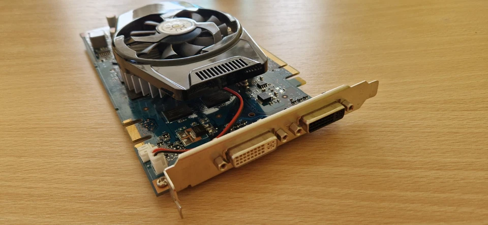 Sparkle Nvidia GeForce 9600gt 512mb PCI-E - Image 3 of 4