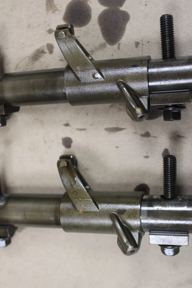 03-24 OEM Mopar Dodge Challenger Charger 300 5,7 L/6,4 L V8 conjuntos de brazo basculante Foto 2 de 4