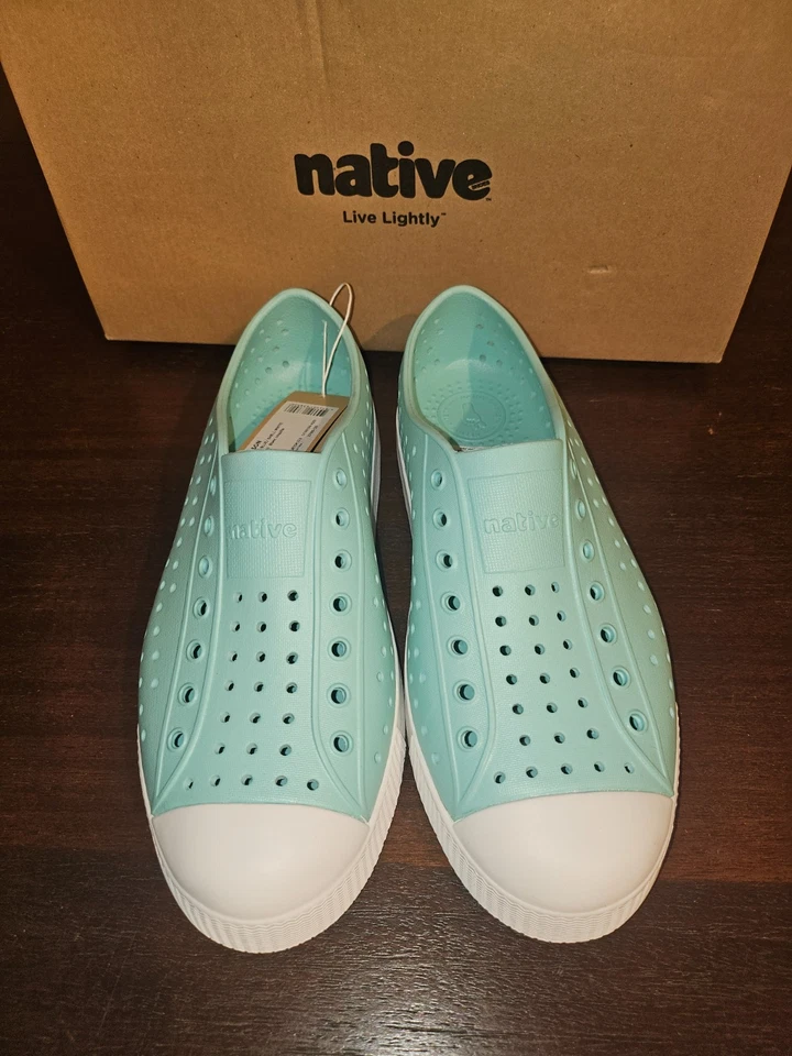 Zapatos Nativos Jefferson Hortensia Azul/Cáscara Blanco Talla J5 Nuevos en Caja Foto 2 de 4