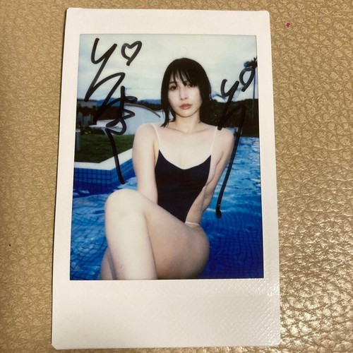 Rira Shirayuki Autographed Signed instax photo Cheki Japanese Gravure idol - Picture 3 of 5