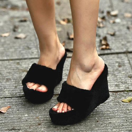 Womens Summer Fluffy Slide Slippers Faux Fur Wedge Platform Beach Shoes Sandals - Picture 7 of 28