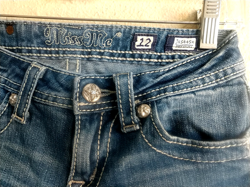 Miss Me Girls Size 12 (11" Inseam) Blue Denim Cross Bermuda Cross Shorts (016) - Picture 6 of 6