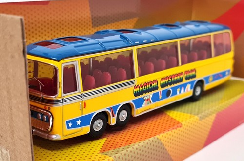 Corgi OOC 1/76 Val Panorama The Beatles Magical Mystery Tour Diecast Model Bus - Picture 6 of 6