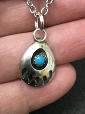 Native American Bear Claw with Turquoise Vintage Pendant Silver D-2554