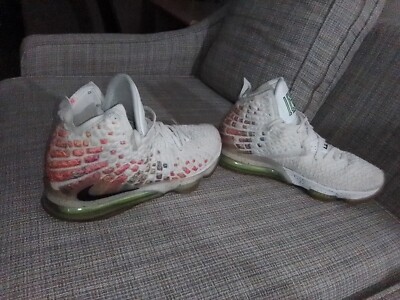 NIKE LEBRON XVII 17  COMMAND FORCE 10.5  BQ3117-100