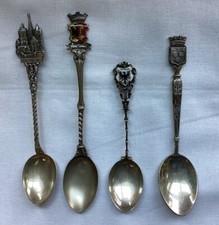 Lot de 4 anciennes cuillères souvenir européen Genève Dortmund Grenoble plus