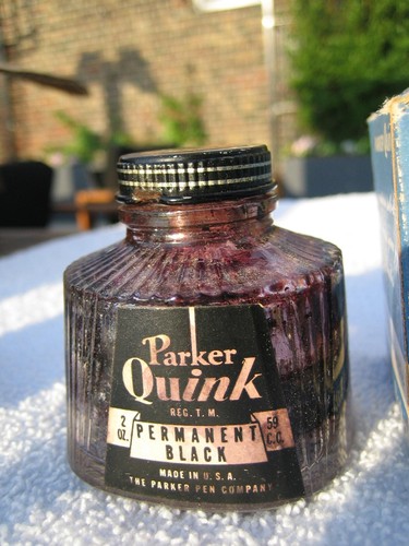 2 Vintage 1950s STAMP PAD INK BOTTLES 1 FULL Red Sanford 1 dried PARKER QUINK - Picture 5 of 15