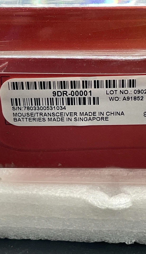 Microsoft Presenter Mouse 8000 Wireless Bluetooth Laser Notebook Silver - Image 2 of 4