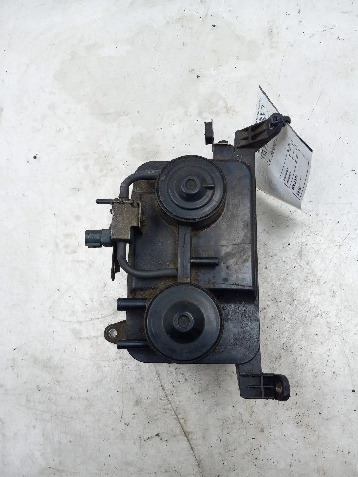 1997 TOYOTA 4 RUNNER SR5 3.4L VASILHA DE VAPOR DE COMBUSTÍVEL - Imagem 3 de 4