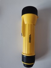 LAMPE TORCHE ÉNERGIZER 25 CM - PILES NEUVES (INCLUSES)