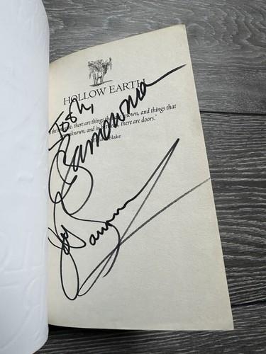 SIGNED. John and Carole E. Barrowman - Hollow Earth signed - Picture 2 of 2