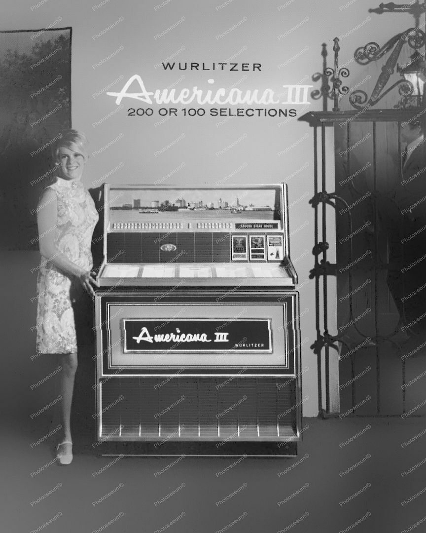 Wurlitzer Jukebox Model 3300 Americana III Vintage 8