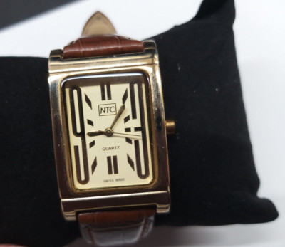NTC Quartz Swiss Made Armbanduhr mit Lederarmband A542L wie neu