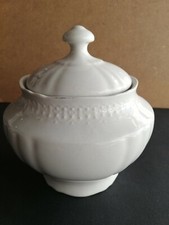 Zuccheriera ovale in ceramica bianca