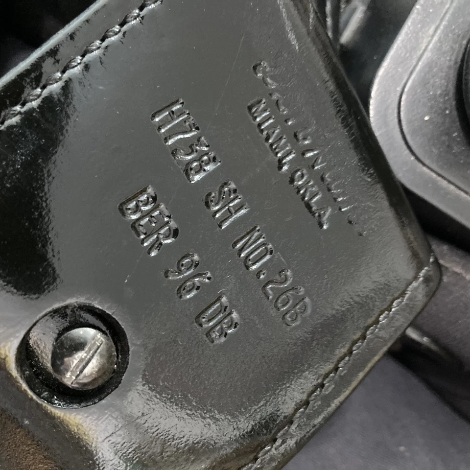 Don Hume H738 No. Coldre de couro preto destro 26B - Imagem 4 de 4