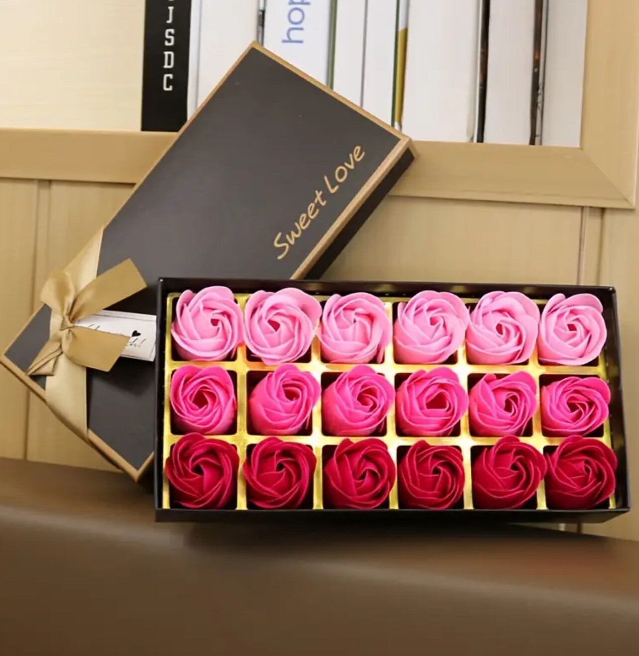 18er-Set Seifenblumen Geschenkbox, Rosen Duftende Seifenblumen Geschenkbox, pink