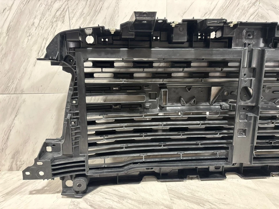 Dodge Ram 2500 3500 2019-2024 montaje de rejilla OEM parrilla central delantera 68386825af Foto 4 de 4