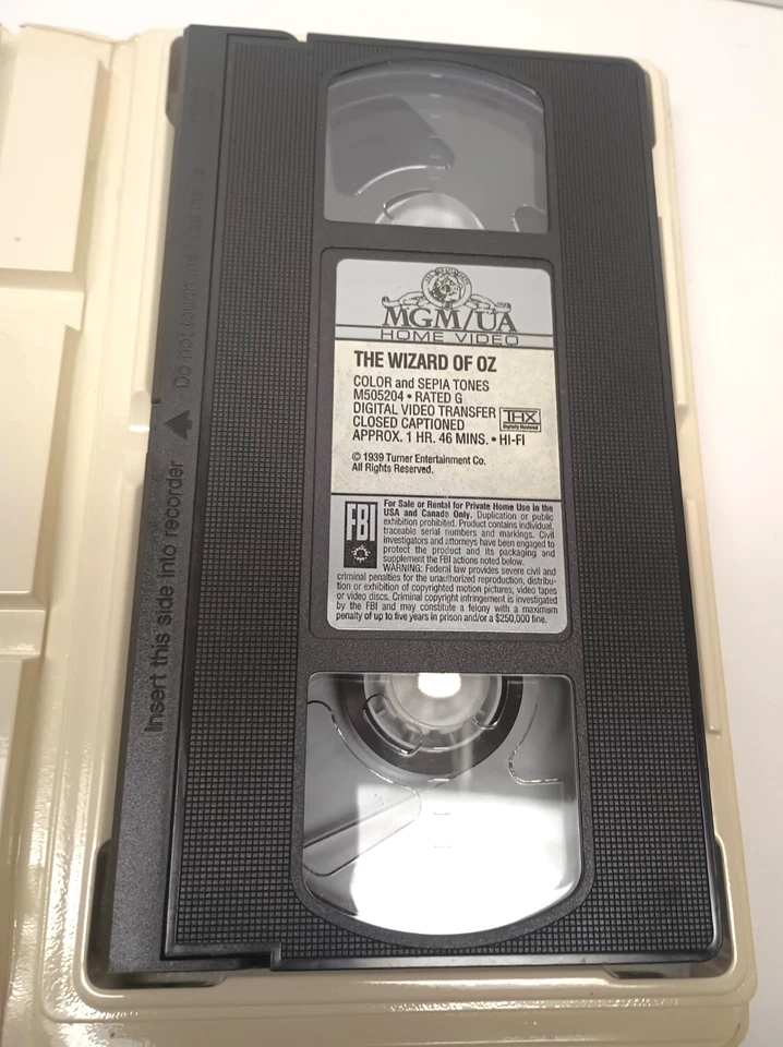 The Wizard Of Oz VHS 1996 MGM/UA Family Entertainment in Clamshell Case - Image 3 of 4