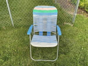 Vintage Jelly Tube Lawn Chair Blue White Aluminum Folding Patio Beach Retro USA