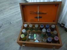 ancienne pharmacie en bois